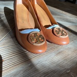 Tory Burch brown wedge 10